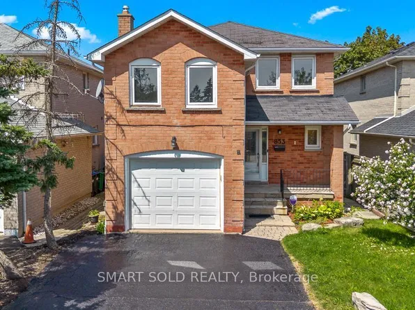 853 Apple Gate Ct, Mississauga, ON L5C 4L8
