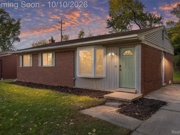 619 Skydale Dr, Ann Arbor, MI 48105