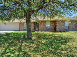 925 S Ricketts St, Howe, TX 75459