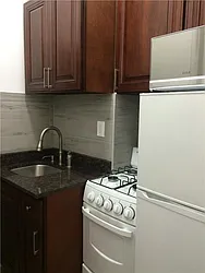 Rented by R New York