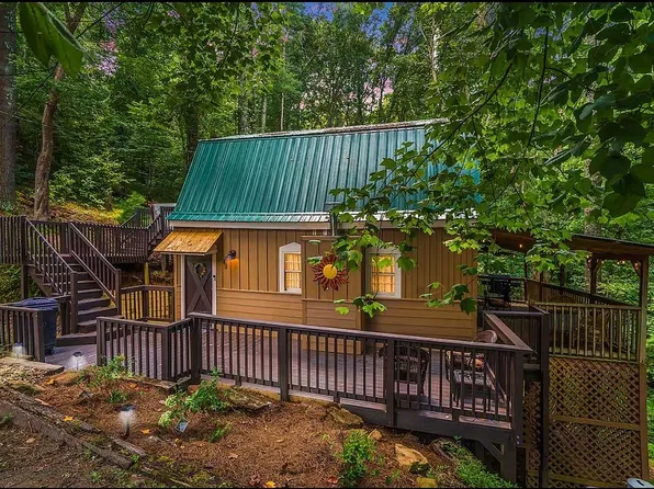 49 Balsa Ct, Ellijay, GA 30540