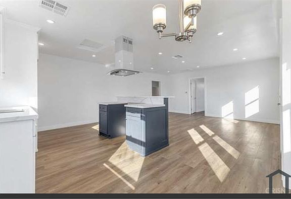 4th image of 1227 Glenoaks Blvd