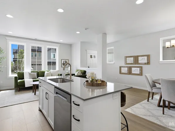 423 N Zimmerman Way, Meridian, ID 83642