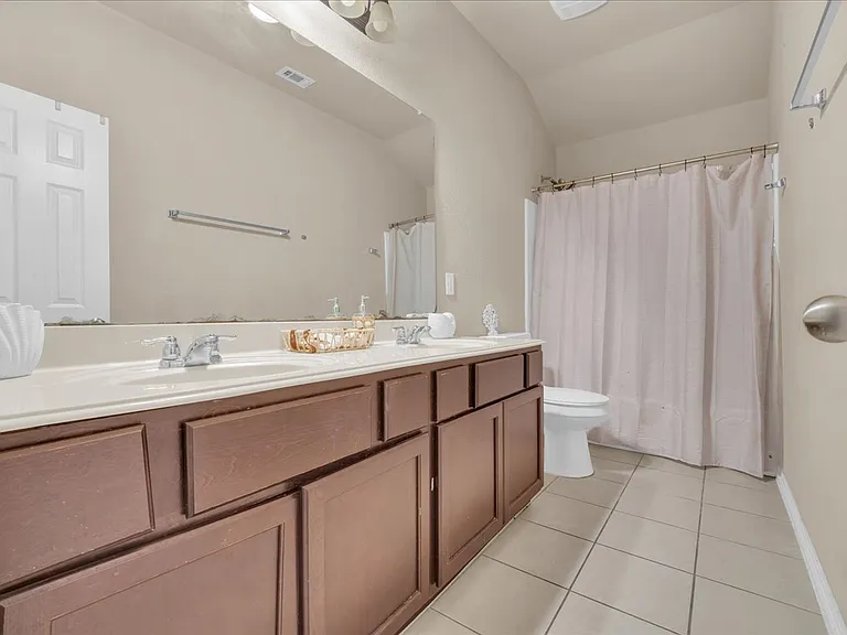 1820 Christopher Creek Dr — Photo 25