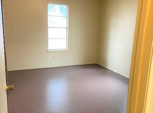 Indianola Apartments - 18, Yorktown, TX 78164