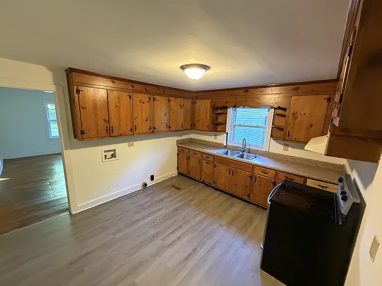 1000 Woodard Perry Rd — Photo 14