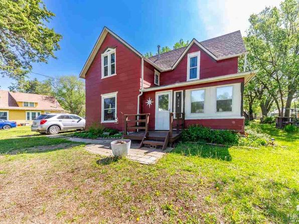 314 N Broadway St, Riley, KS 66531