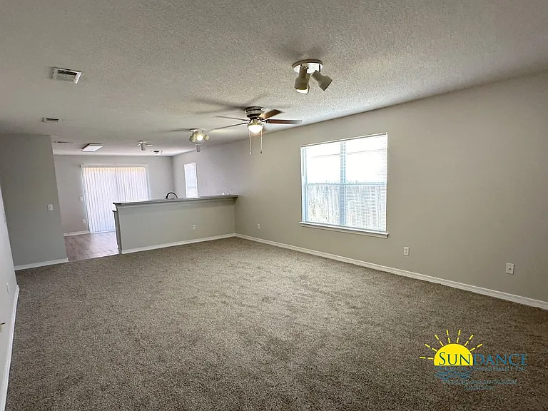 7692 Chablis Cir — Photo 2