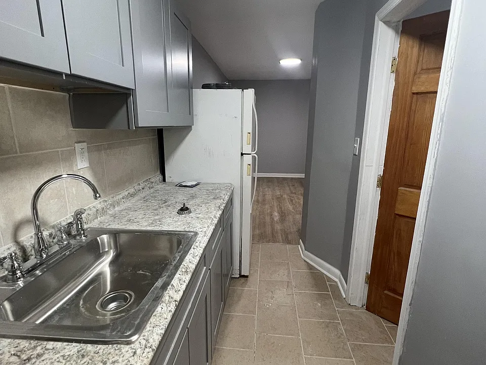 1249 E Chelten Ave #1