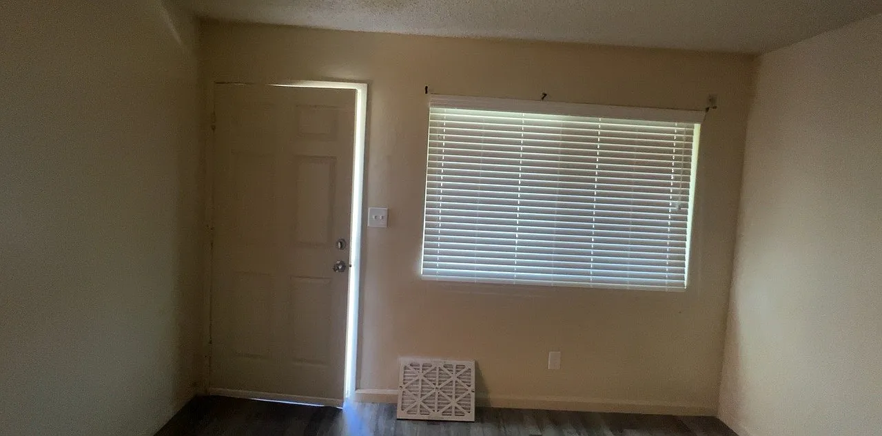 2 bed, $1,350 — Photo 2