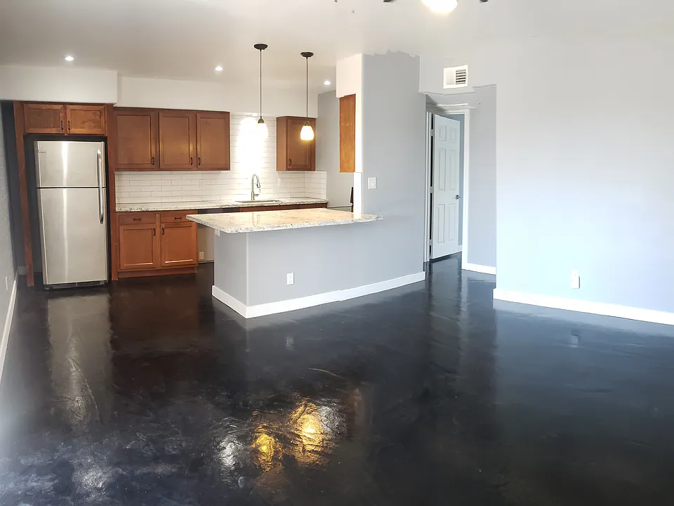 1605 W Colter St #1