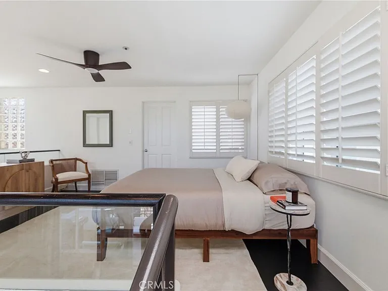 720 Manhattan Beach Blvd — Photo 20