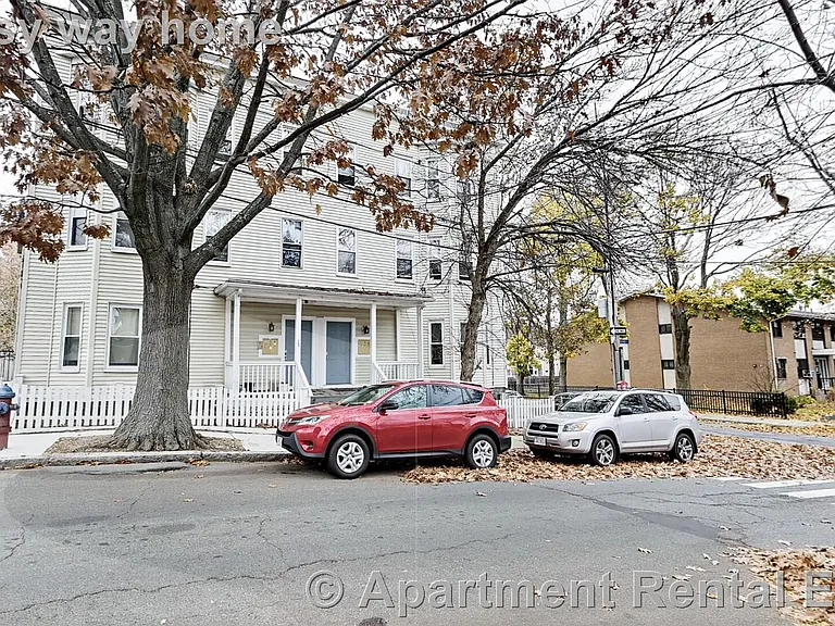 36 Bond St #2R — Photo 8