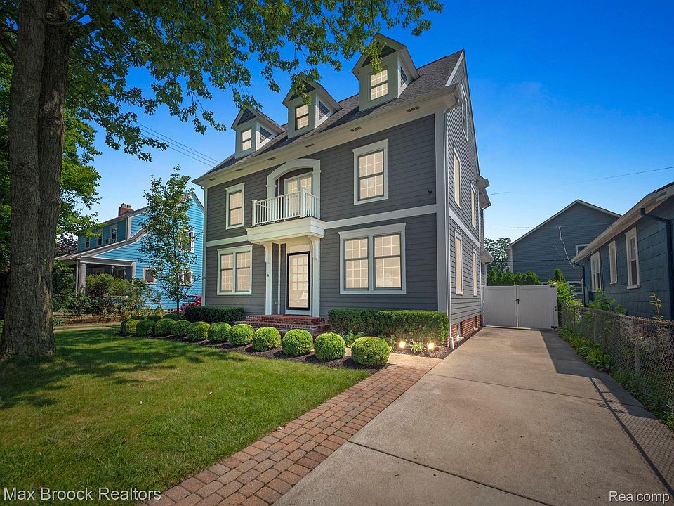 1st image of 206 Curry Ave