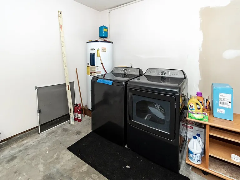 3347 Walter Dr — Photo 15