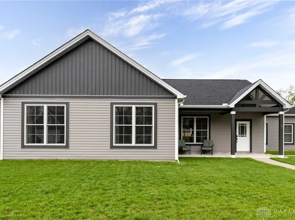 601 Colony Trl, New Carlisle, OH 45344