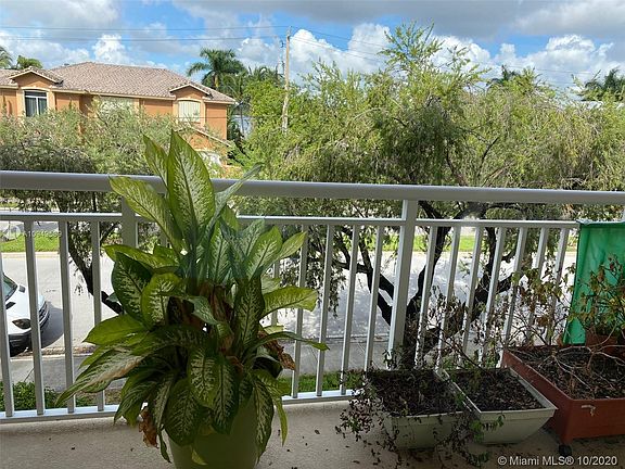 5th image of 17051 NE 35th Ave APT 205