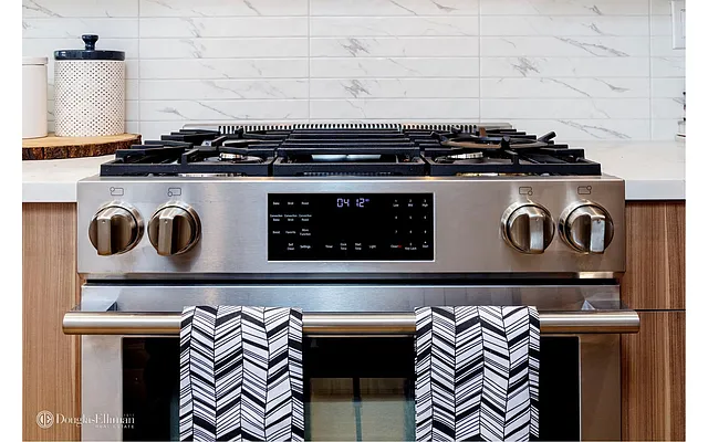 Sold by Douglas Elliman | media 6