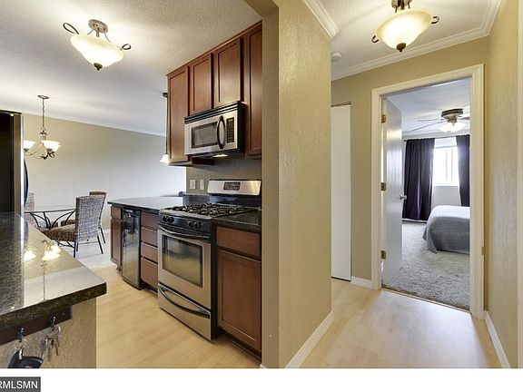 2nd image of 3120 Hennepin Ave Unit 303
