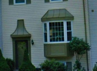 5715 Mason Bluff Dr, Burke, VA 22015