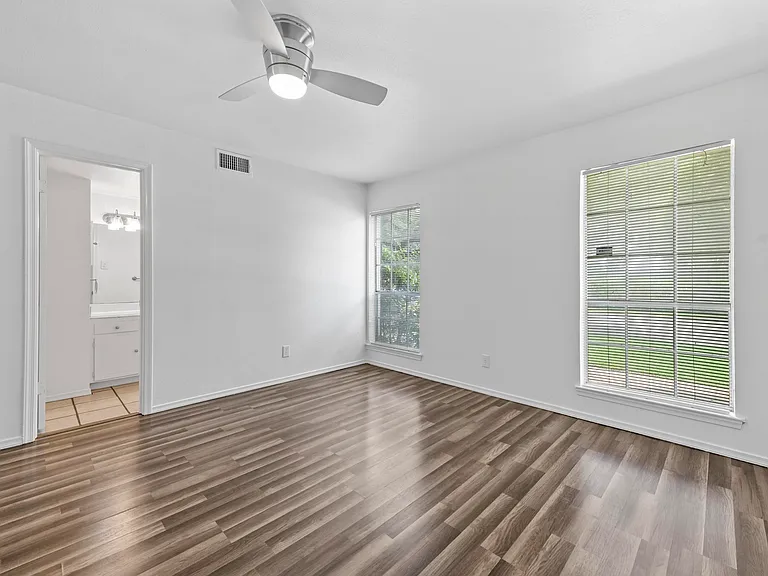 4002 Ridglea Country Club Dr #108 — Photo 23