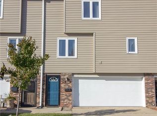 226 6th St, West Des Moines, IA 50265