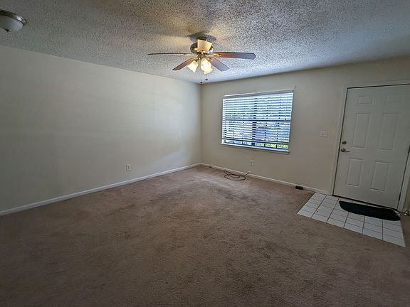 4th image of 9303 Mabel St #D