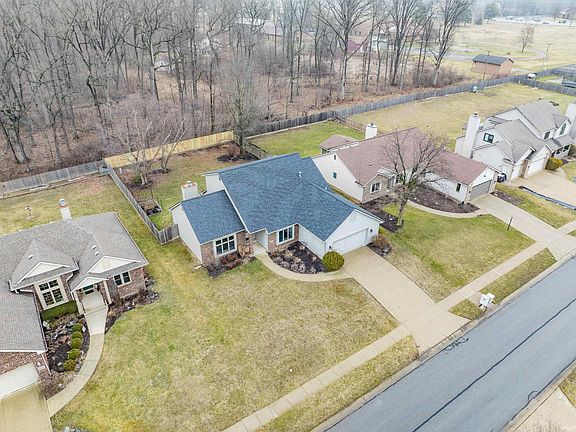2nd image of 2020 Deer Lodge Dr