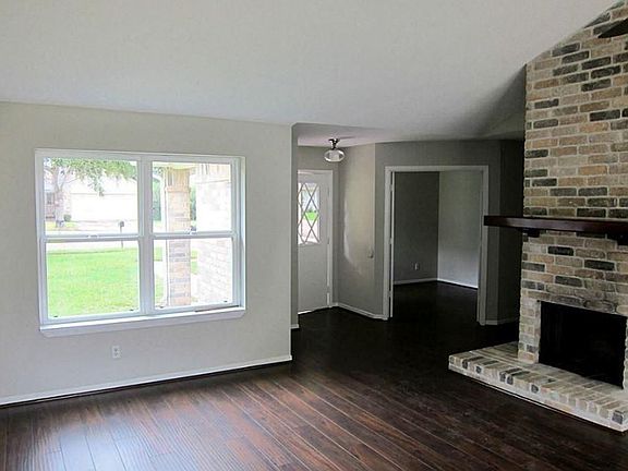 3rd image of 3911 Mill Rock Cir