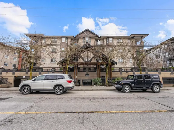 5488 198th St #206, Langley, BC V3A 1G2