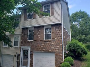 123 Saxonwald Ln, Castle Shannon, PA 15234