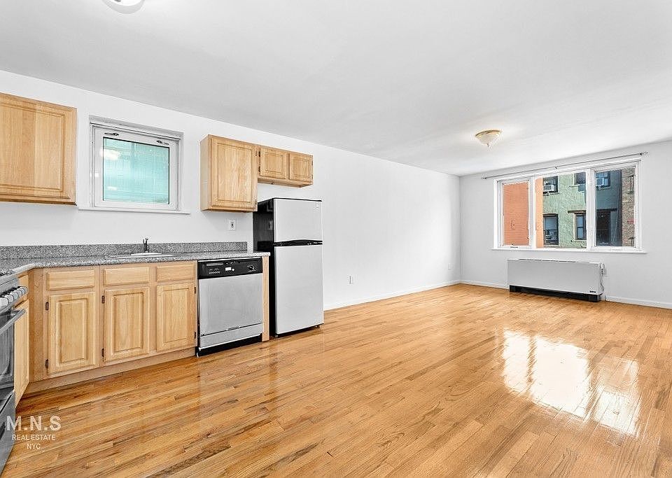1st image of 379 E 10th St APT 3A