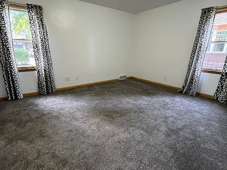 107 S Duluth Ave #1 — Photo 15