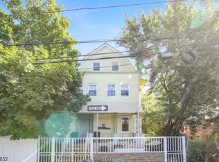 904 S 18th St, Newark, NJ 07108