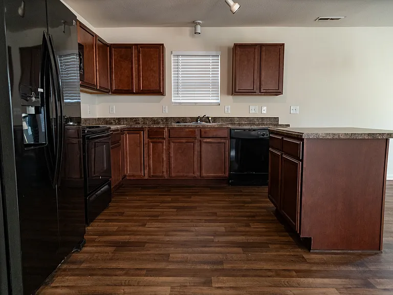 4113 Vershire Ave — Photo 13