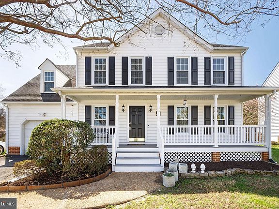 3rd image of 6997 Hawks Hill Ln