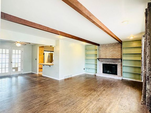 4th image of 2118 Glenfair Dr