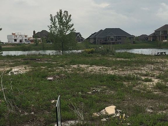 4th image of 24011 S Sunset Lakes Dr