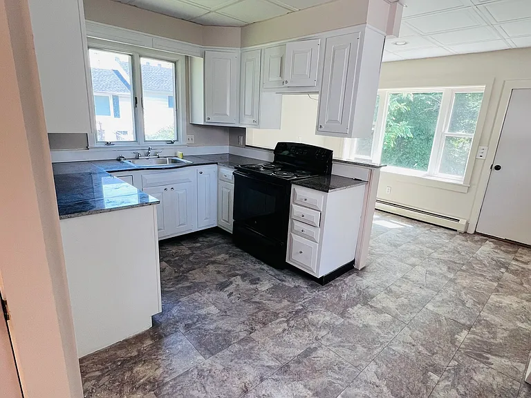 152 Main St — Photo 8