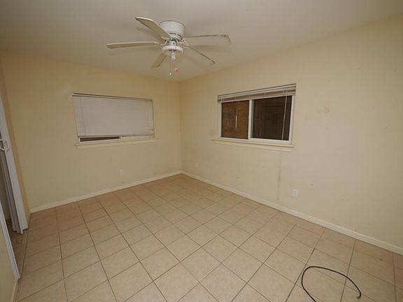 4th image of 2534 Dune Dr