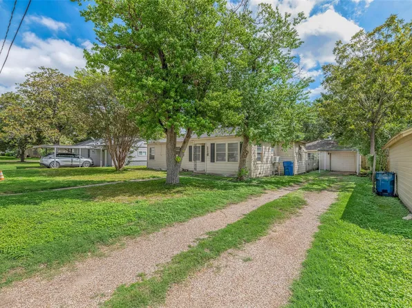 1116 Kettler St, Navasota, TX 77868