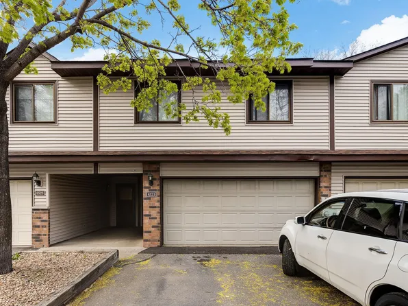 8521 Maplebrook Pkwy N, Brooklyn Park, MN 55445