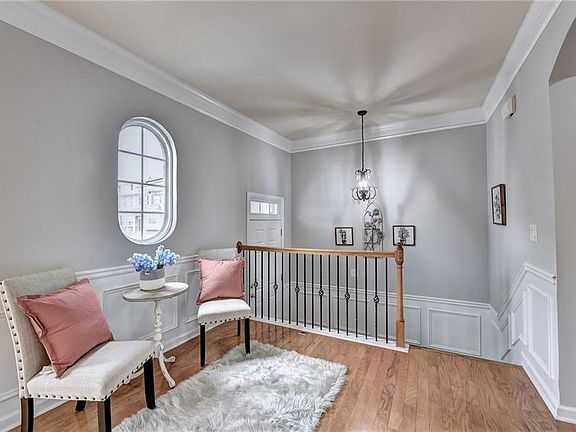 3rd image of 10627 Camarilla Ct