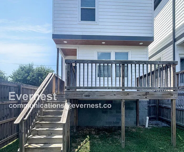 2116 Courtney Ave — Photo 22