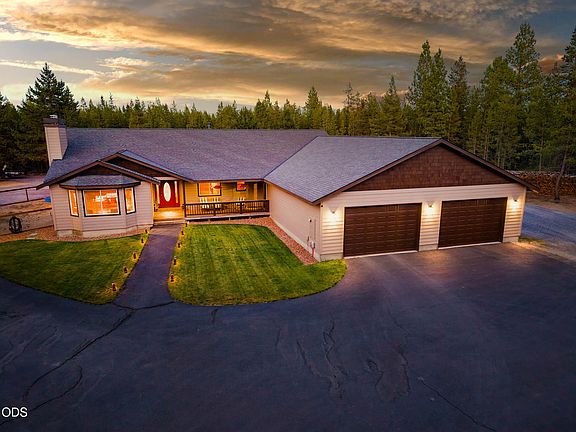 5th image of 15533 Emerald Dr
