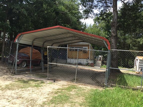 3rd image of 140 Brookwood Dr