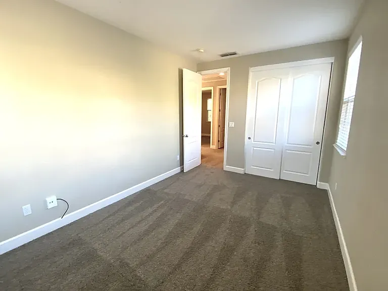 114 Clearview Dr — Photo 4