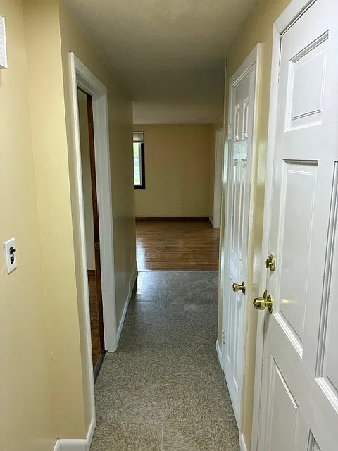 3 bed, 1100 sqft, $1,450 — Photo 3