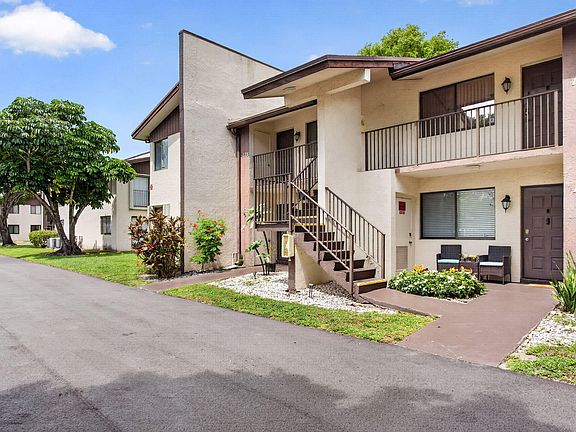 2nd image of 172 W Laurel Drive #1102