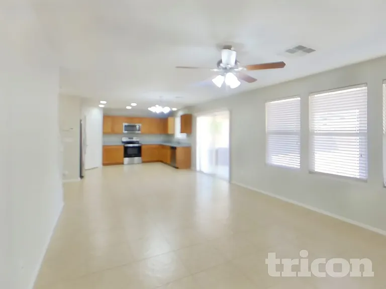 938 E Kelsi Ave — Photo 5